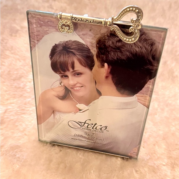 5 X 7 Beveled glass easel Photo Frame Key heart Wedding Anniversary love - Picture 5 of 10
